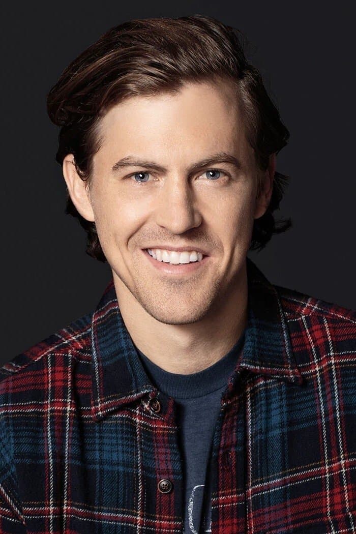 Alex Moffat profile