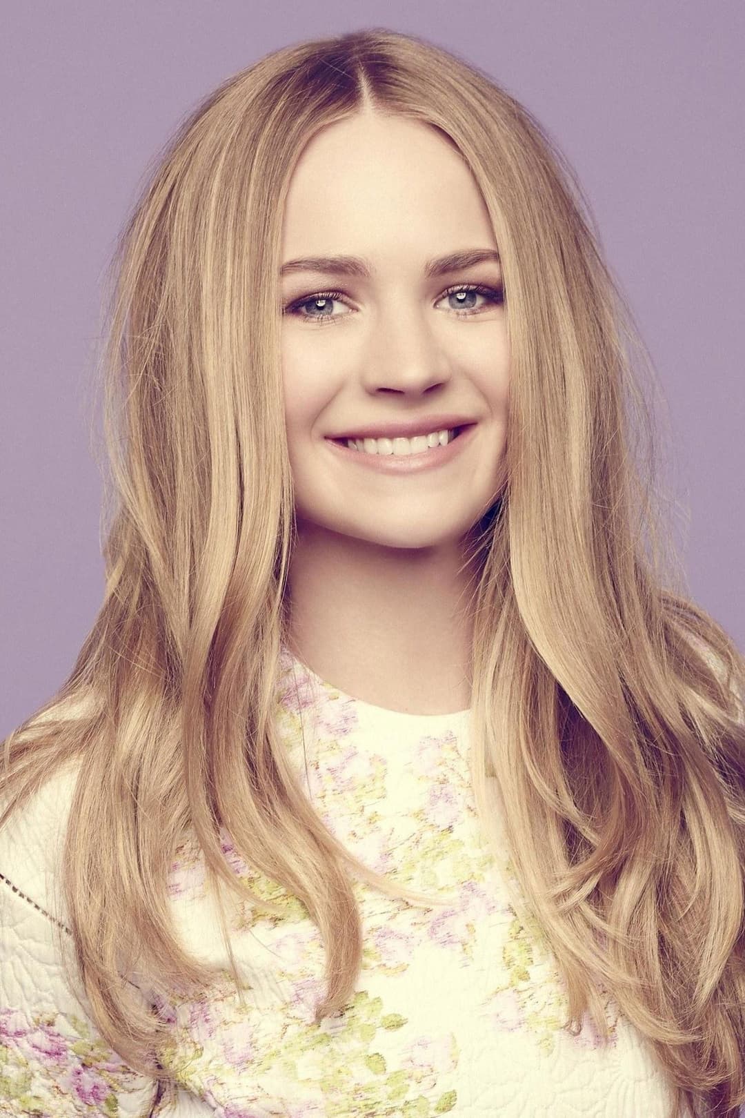 Britt Robertson profile