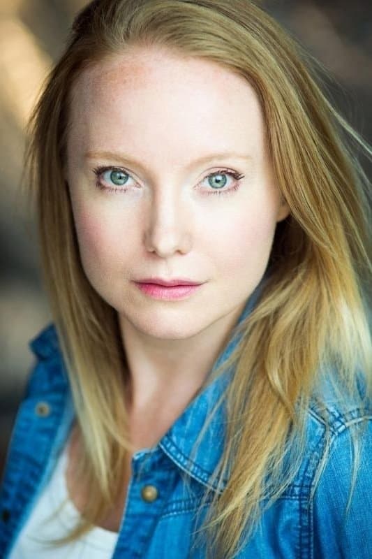 Rachael Louise Miller profile