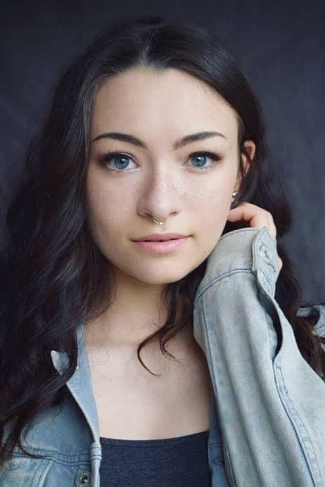 Jodelle Ferland profile