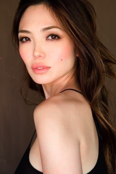 Laura Miro profile