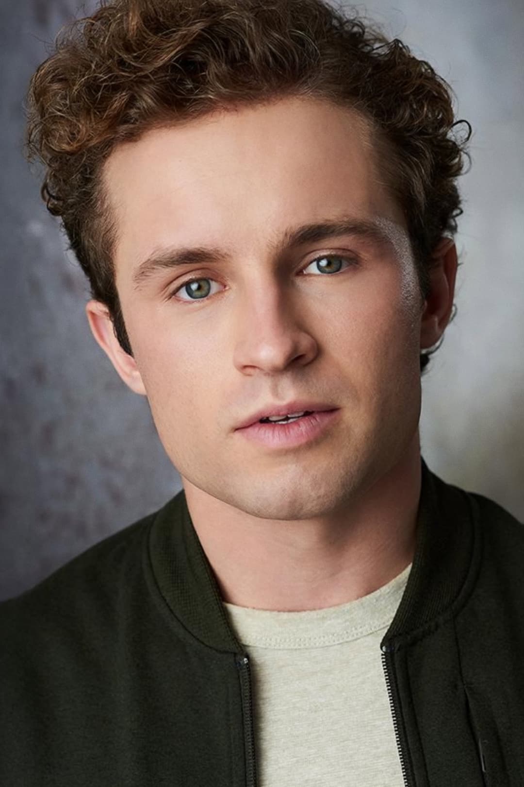 Sean Giambrone profile