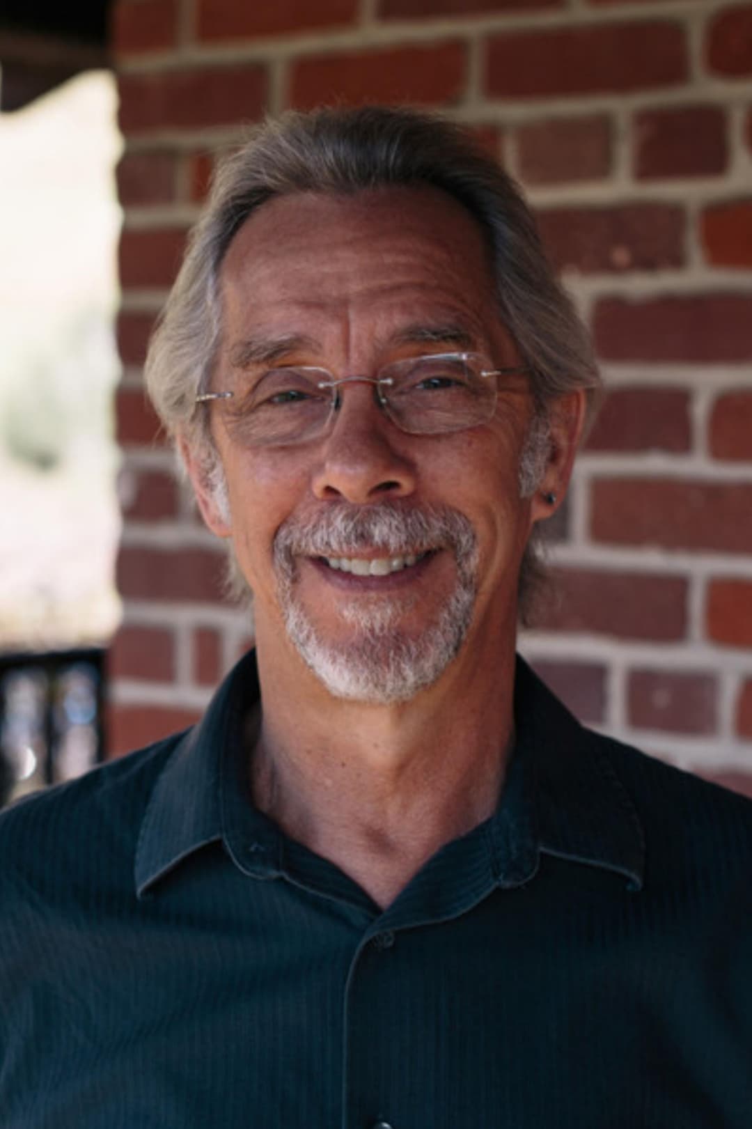 Dennis Leonard profile