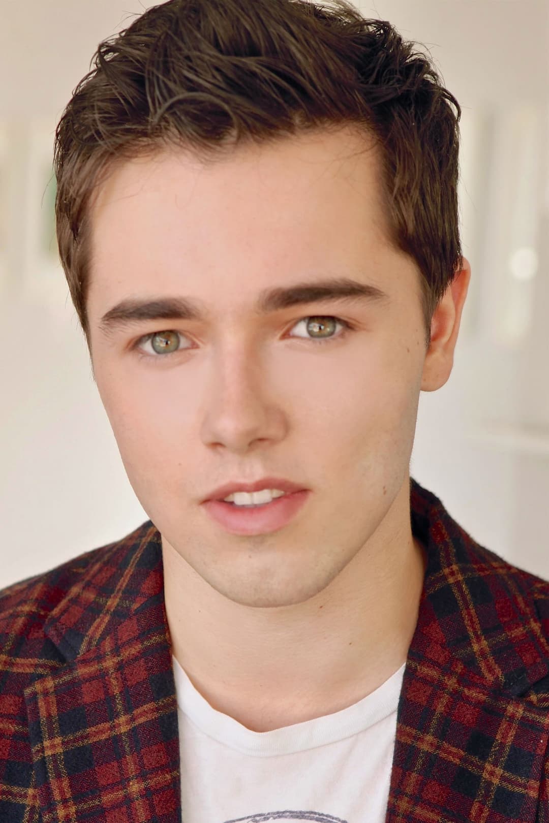 Alex Ferris profile