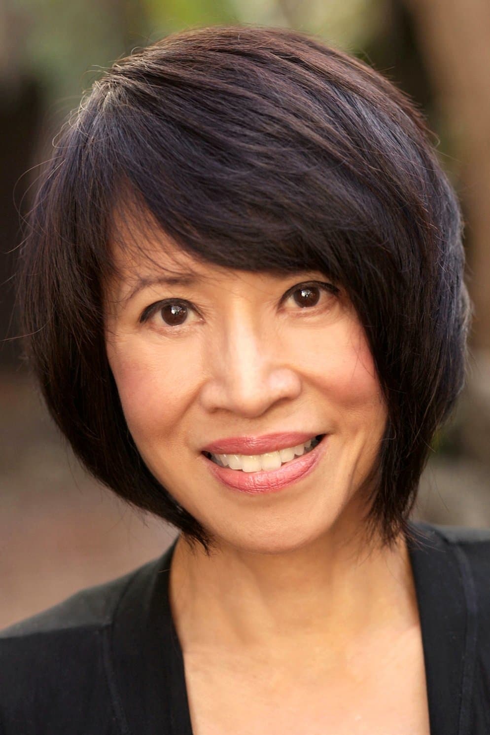 Lauren Tom profile