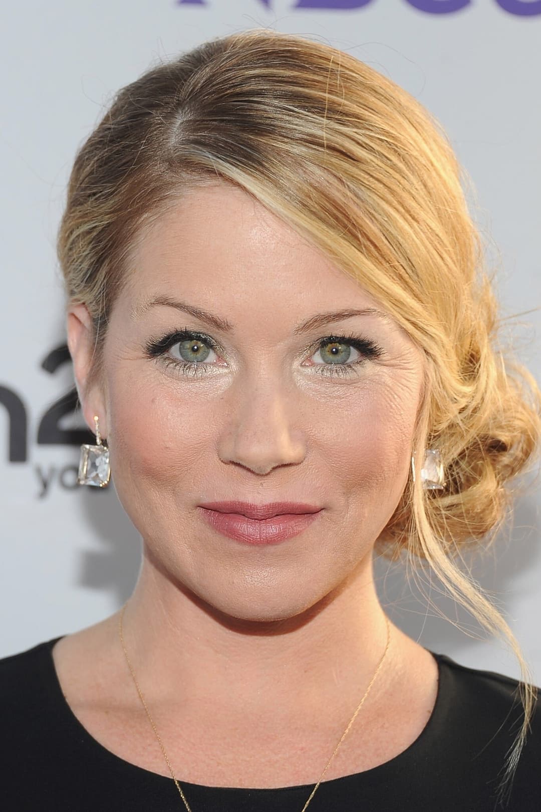 Christina Applegate profile