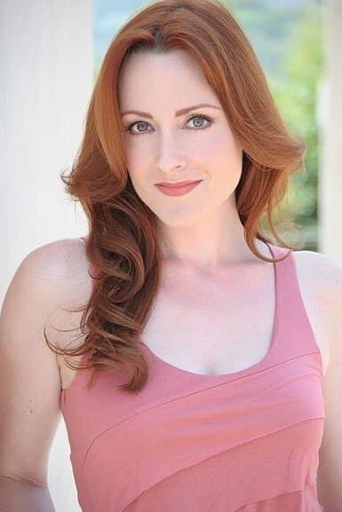 Laura Dickinson profile