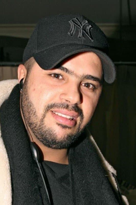 Momo Debbouze profile