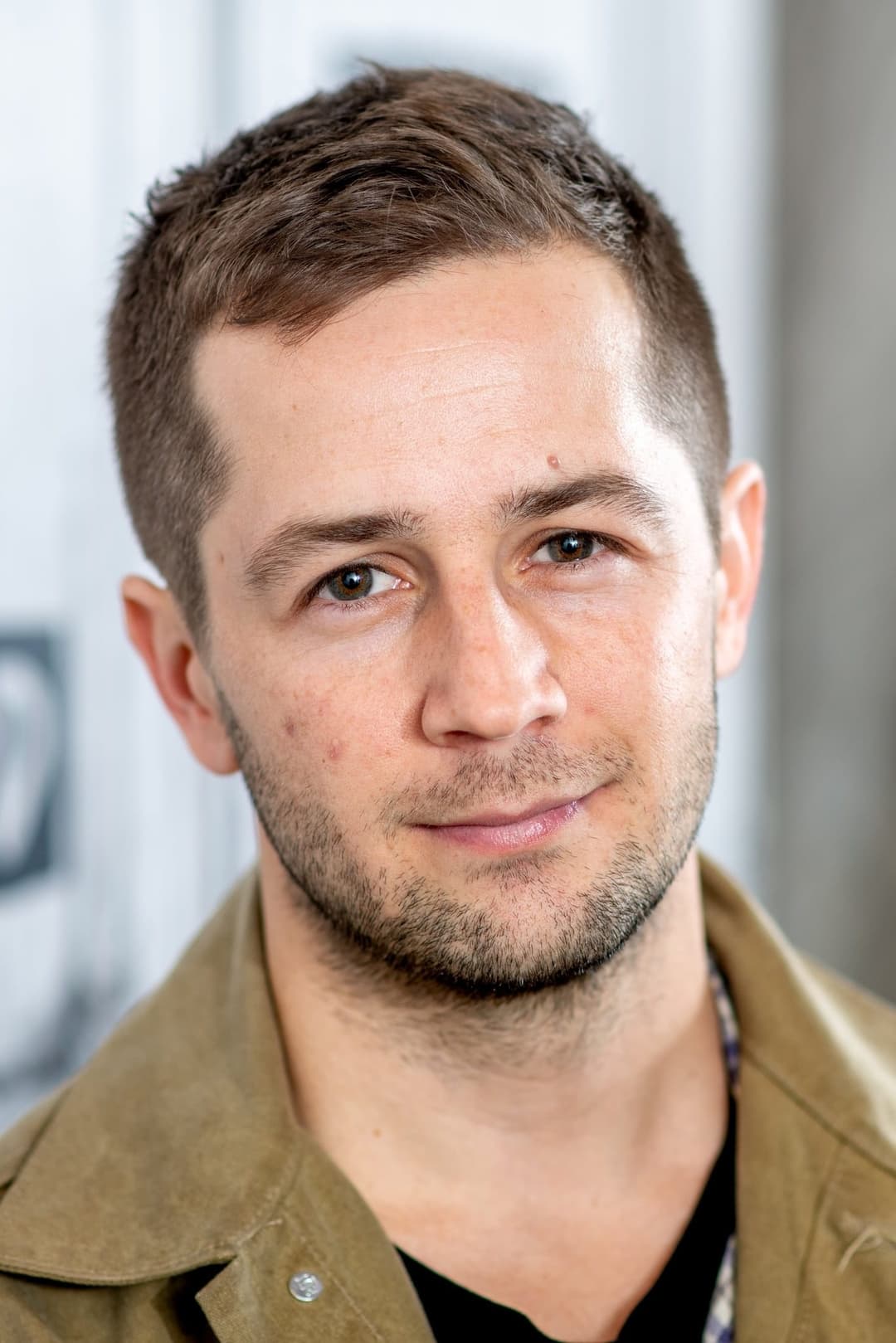 Michael Angarano profile