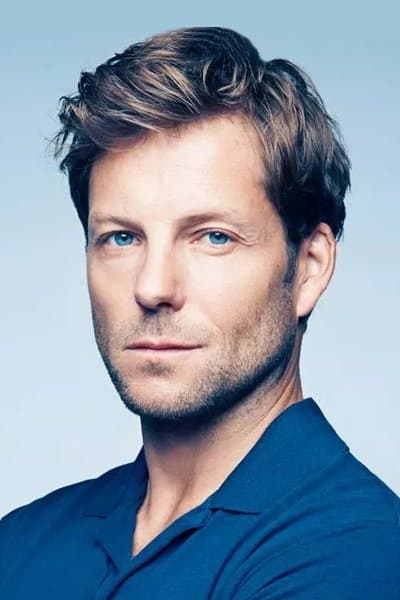 Jamie Bamber profile