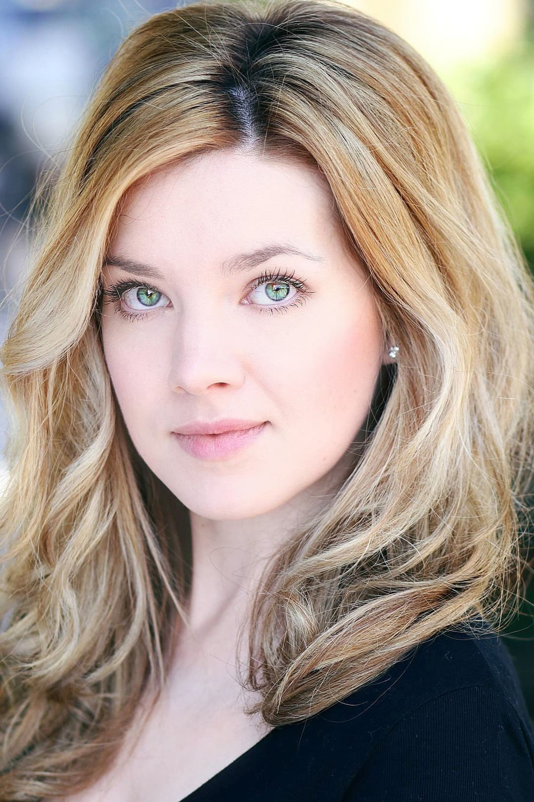 Evie Wray profile