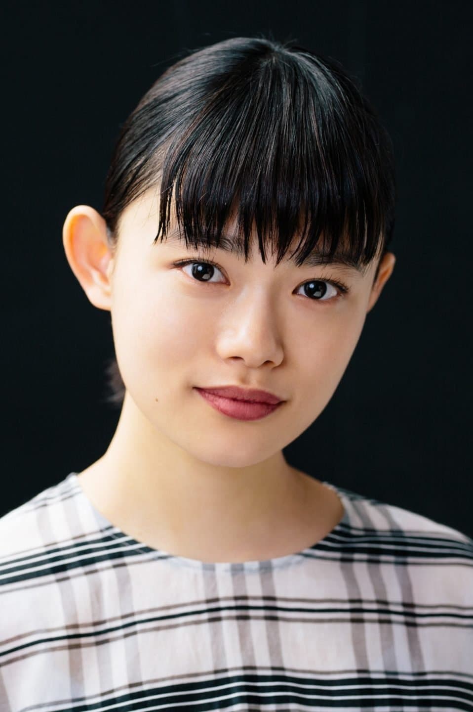 Hana Sugisaki profile
