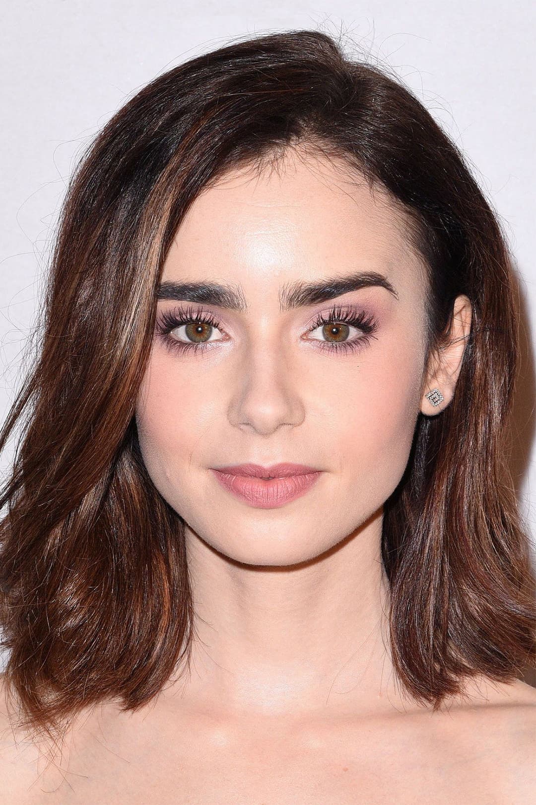 Lily Collins profile