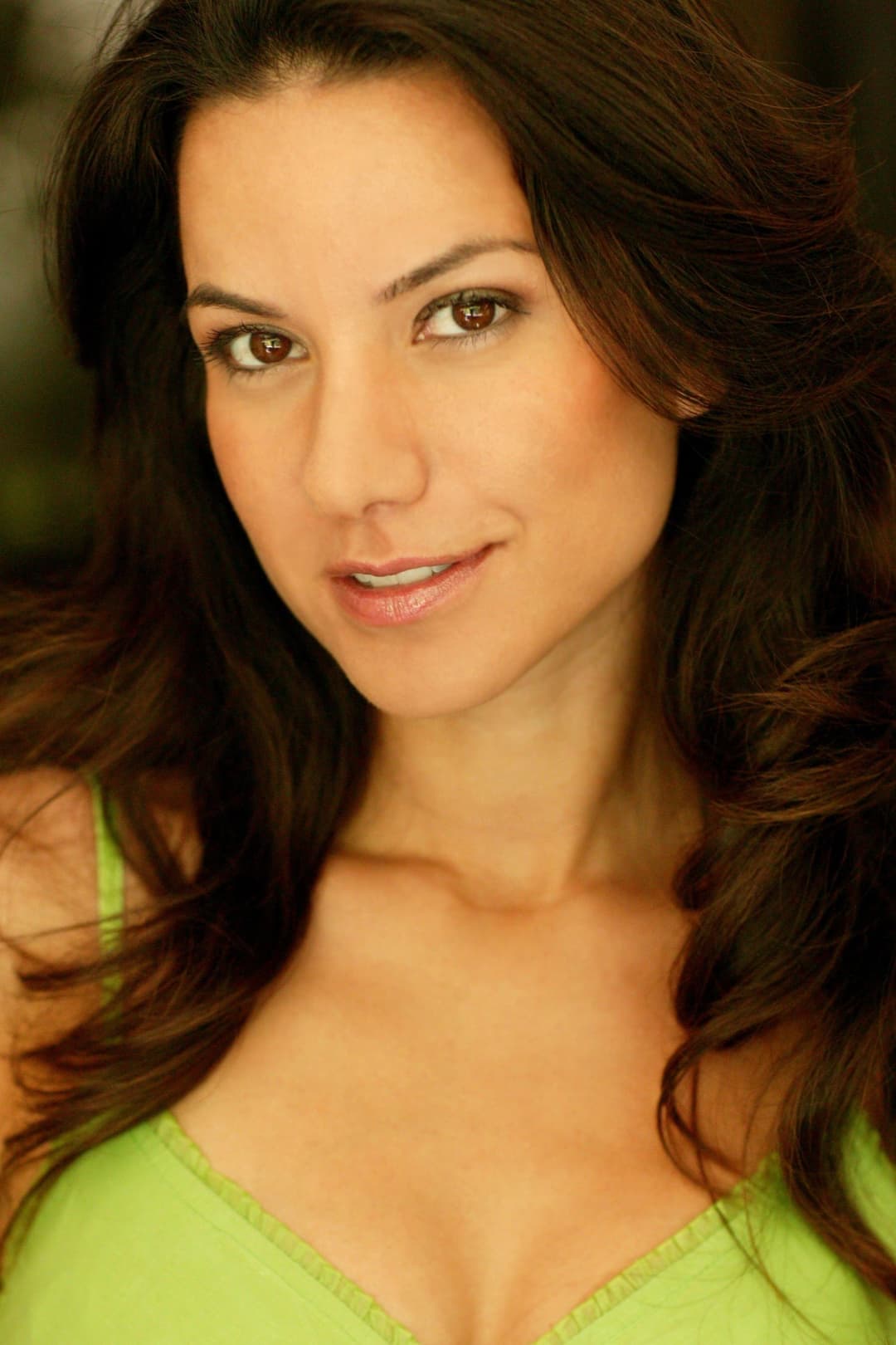 Mina Olivera profile