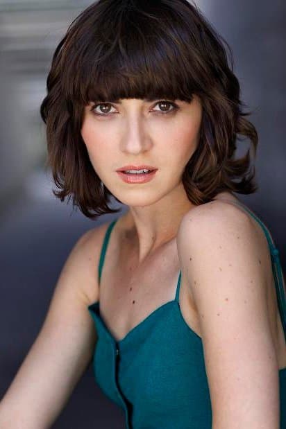 Julia Max profile